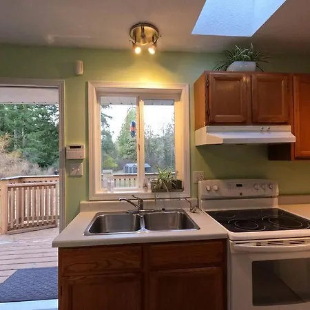 Countryroad Cozy 2Bedrooms Suite2 Nanaimo Exterior photo